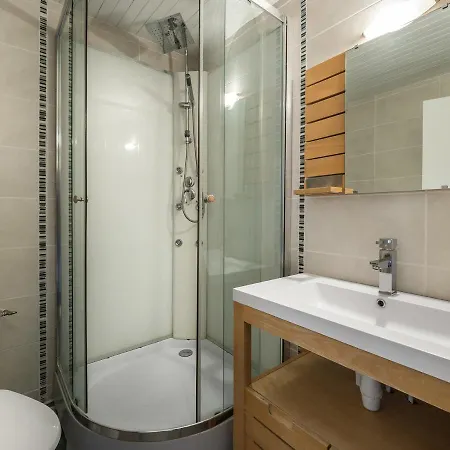 Fonctionnel 3 Pers Avec Balcon Sud-ouest A 1650 - Fr-1-563-62 Apartment *